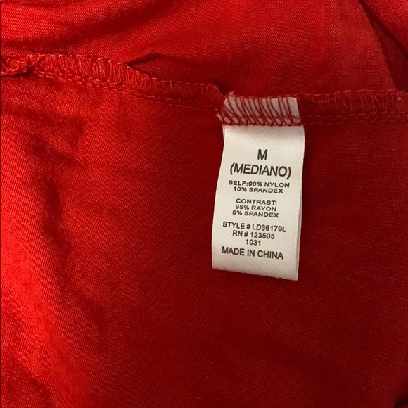 Windsor lace body con dress - Picture 4 of 5